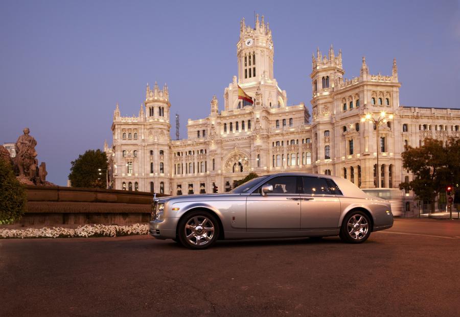  Rolls-Royce Phantom 102EX Concept 2011 года  (фото 11 из 23)